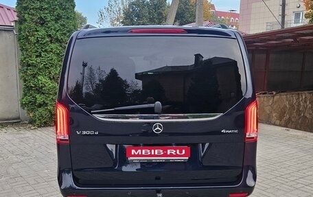 Mercedes-Benz V-Класс, 2017 год, 4 125 000 рублей, 6 фотография