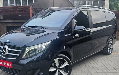 Mercedes-Benz V-Класс, 2017 год, 4 125 000 рублей, 9 фотография