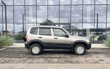 Chevrolet Niva I рестайлинг, 2017 год, 732 000 рублей, 6 фотография