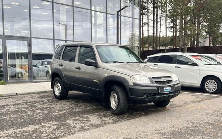 Chevrolet Niva I рестайлинг, 2017 год, 732 000 рублей, 7 фотография