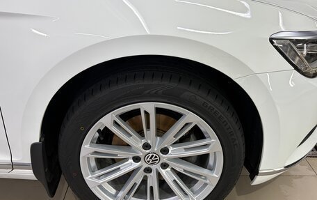 Volkswagen Passat B8 рестайлинг, 2017 год, 2 450 000 рублей, 20 фотография