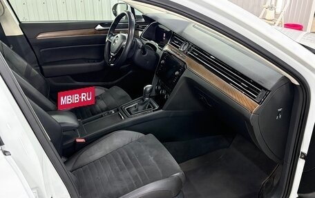 Volkswagen Passat B8 рестайлинг, 2017 год, 2 450 000 рублей, 19 фотография