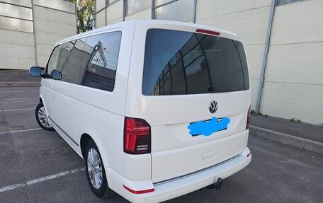 Volkswagen Multivan T6 рестайлинг, 2022 год, 4 700 000 рублей, 3 фотография