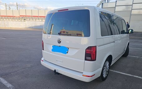Volkswagen Multivan T6 рестайлинг, 2022 год, 4 700 000 рублей, 4 фотография