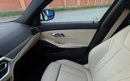 BMW 3 серия, 2021 год, 3 700 000 рублей, 13 фотография