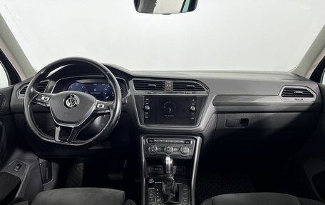 Volkswagen Tiguan II, 2017 год, 2 150 000 рублей, 14 фотография