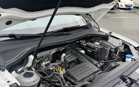 Volkswagen Tiguan II, 2022 год, 2 468 000 рублей, 16 фотография