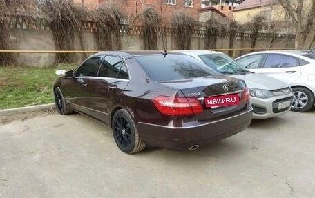 Mercedes-Benz E-Класс, 2010 год, 1 050 000 рублей, 4 фотография