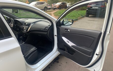 Hyundai Solaris II рестайлинг, 2013 год, 630 000 рублей, 8 фотография
