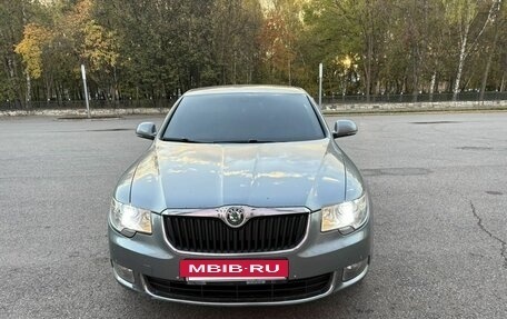 Skoda Superb III рестайлинг, 2012 год, 1 200 000 рублей, 2 фотография