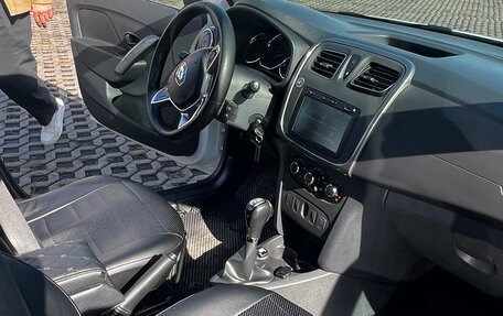 Renault Logan II, 2020 год, 840 000 рублей, 6 фотография