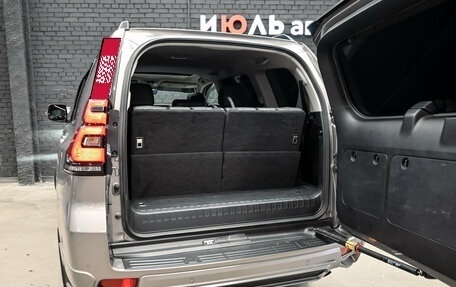 Toyota Land Cruiser Prado 150 рестайлинг 2, 2019 год, 5 200 000 рублей, 7 фотография