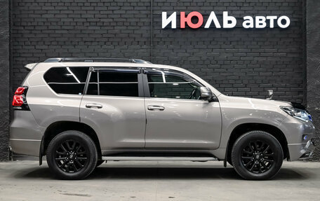 Toyota Land Cruiser Prado 150 рестайлинг 2, 2019 год, 5 200 000 рублей, 10 фотография