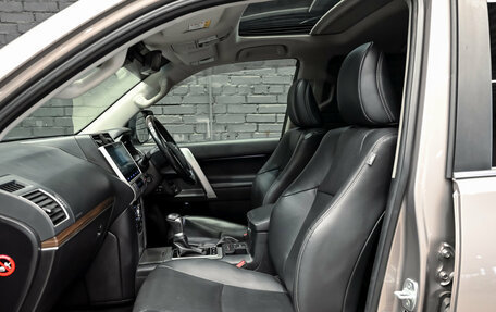 Toyota Land Cruiser Prado 150 рестайлинг 2, 2019 год, 5 200 000 рублей, 12 фотография