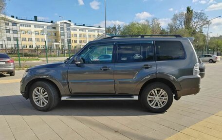 Mitsubishi Pajero IV, 2014 год, 2 380 000 рублей, 2 фотография