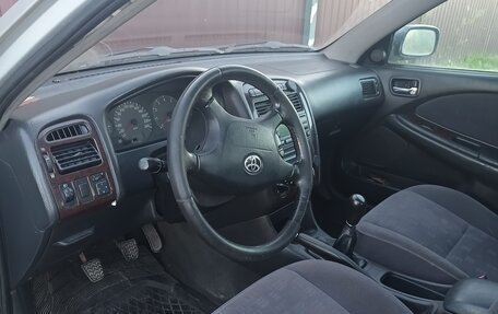 Toyota Avensis III рестайлинг, 2001 год, 299 000 рублей, 4 фотография