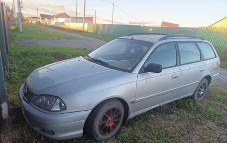 Toyota Avensis III рестайлинг, 2001 год, 299 000 рублей, 10 фотография