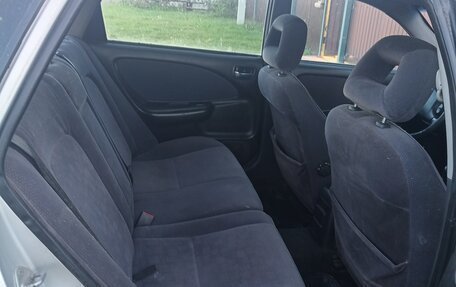 Toyota Avensis III рестайлинг, 2001 год, 299 000 рублей, 6 фотография