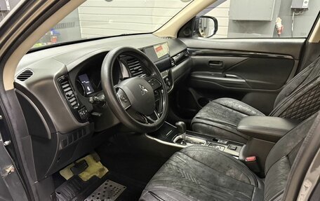 Mitsubishi Outlander III рестайлинг 3, 2019 год, 1 539 000 рублей, 7 фотография