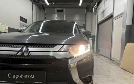 Mitsubishi Outlander III рестайлинг 3, 2019 год, 1 539 000 рублей, 15 фотография