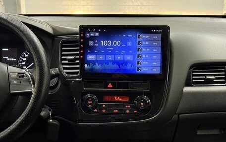 Mitsubishi Outlander III рестайлинг 3, 2019 год, 1 539 000 рублей, 11 фотография