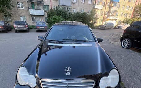 Mercedes-Benz C-Класс, 2005 год, 630 000 рублей, 2 фотография