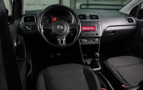 Volkswagen Polo VI (EU Market), 2013 год, 899 000 рублей, 6 фотография