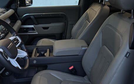 Land Rover Defender II, 2021 год, 7 100 000 рублей, 15 фотография