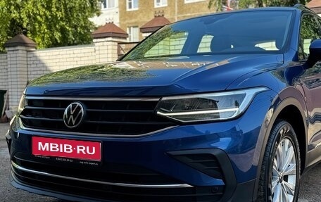 Volkswagen Tiguan II, 2021 год, 2 670 000 рублей, 1 фотография