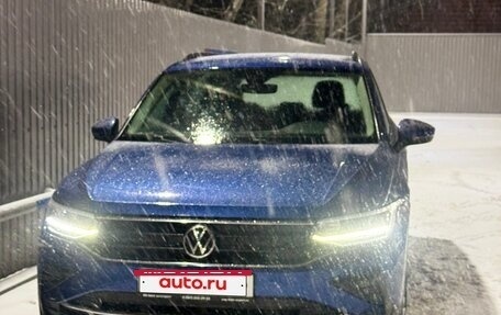 Volkswagen Tiguan II, 2021 год, 2 670 000 рублей, 7 фотография