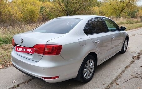 Volkswagen Jetta VI, 2013 год, 1 000 000 рублей, 5 фотография