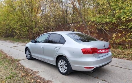 Volkswagen Jetta VI, 2013 год, 1 000 000 рублей, 3 фотография