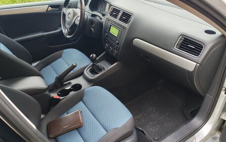 Volkswagen Jetta VI, 2013 год, 1 000 000 рублей, 14 фотография