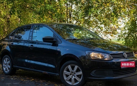 Volkswagen Polo VI (EU Market), 2011 год, 900 000 рублей, 1 фотография