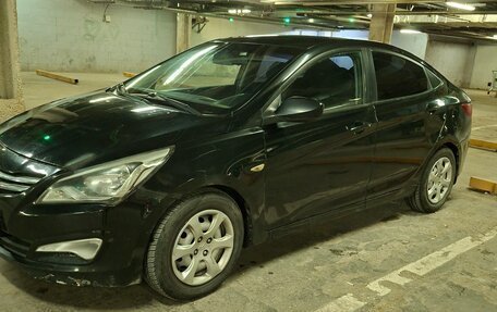 Hyundai Solaris II рестайлинг, 2015 год, 600 000 рублей, 3 фотография