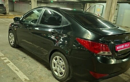 Hyundai Solaris II рестайлинг, 2015 год, 600 000 рублей, 5 фотография