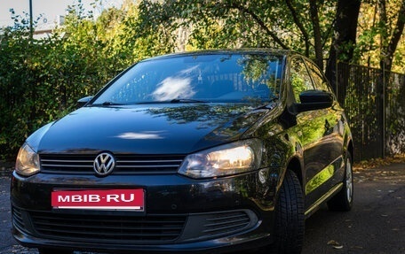 Volkswagen Polo VI (EU Market), 2011 год, 900 000 рублей, 3 фотография
