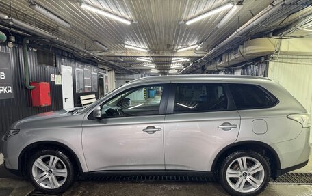 Mitsubishi Outlander III рестайлинг 3, 2014 год, 1 450 000 рублей, 4 фотография