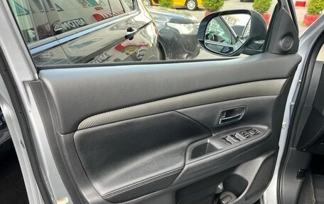 Mitsubishi Outlander III рестайлинг 3, 2014 год, 1 450 000 рублей, 8 фотография