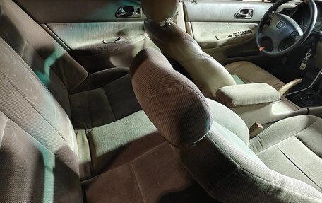 Honda Accord VII рестайлинг, 1997 год, 60 000 рублей, 4 фотография