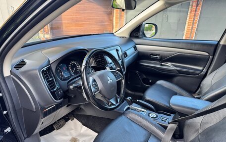 Mitsubishi Outlander III рестайлинг 3, 2012 год, 1 175 000 рублей, 8 фотография