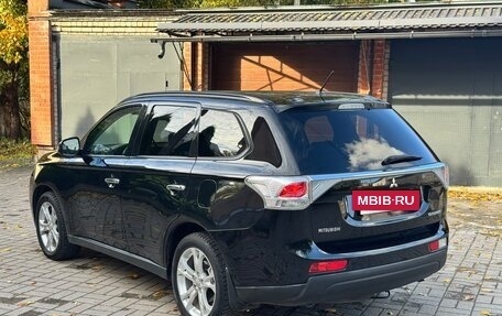 Mitsubishi Outlander III рестайлинг 3, 2012 год, 1 175 000 рублей, 3 фотография
