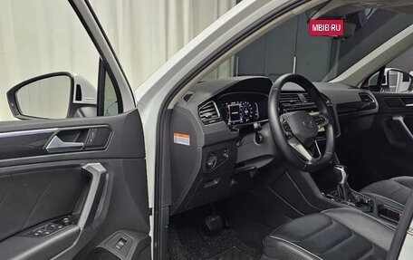 Volkswagen Tiguan II, 2022 год, 2 890 000 рублей, 9 фотография