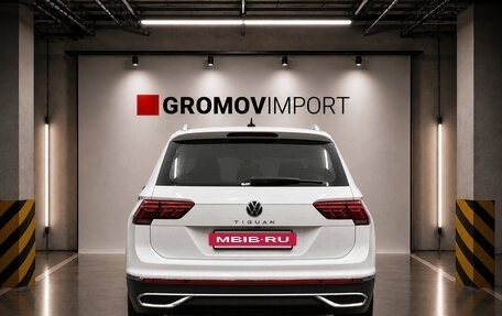 Volkswagen Tiguan II, 2022 год, 2 890 000 рублей, 4 фотография