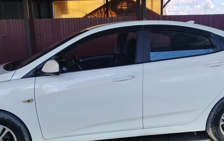 Hyundai Solaris II рестайлинг, 2016 год, 880 000 рублей, 2 фотография