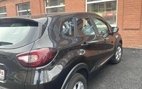 Renault Kaptur I рестайлинг, 2017 год, 1 400 000 рублей, 3 фотография