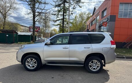 Toyota Land Cruiser Prado 150 рестайлинг 2, 2009 год, 2 100 000 рублей, 2 фотография