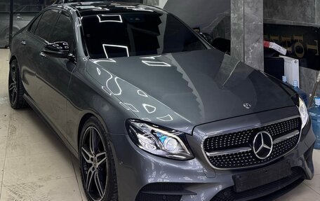 Mercedes-Benz E-Класс, 2018 год, 3 100 000 рублей, 1 фотография