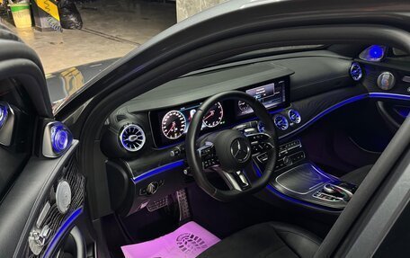 Mercedes-Benz E-Класс, 2018 год, 3 100 000 рублей, 12 фотография