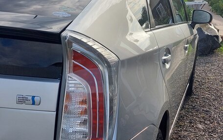Toyota Prius, 2015 год, 1 250 000 рублей, 2 фотография